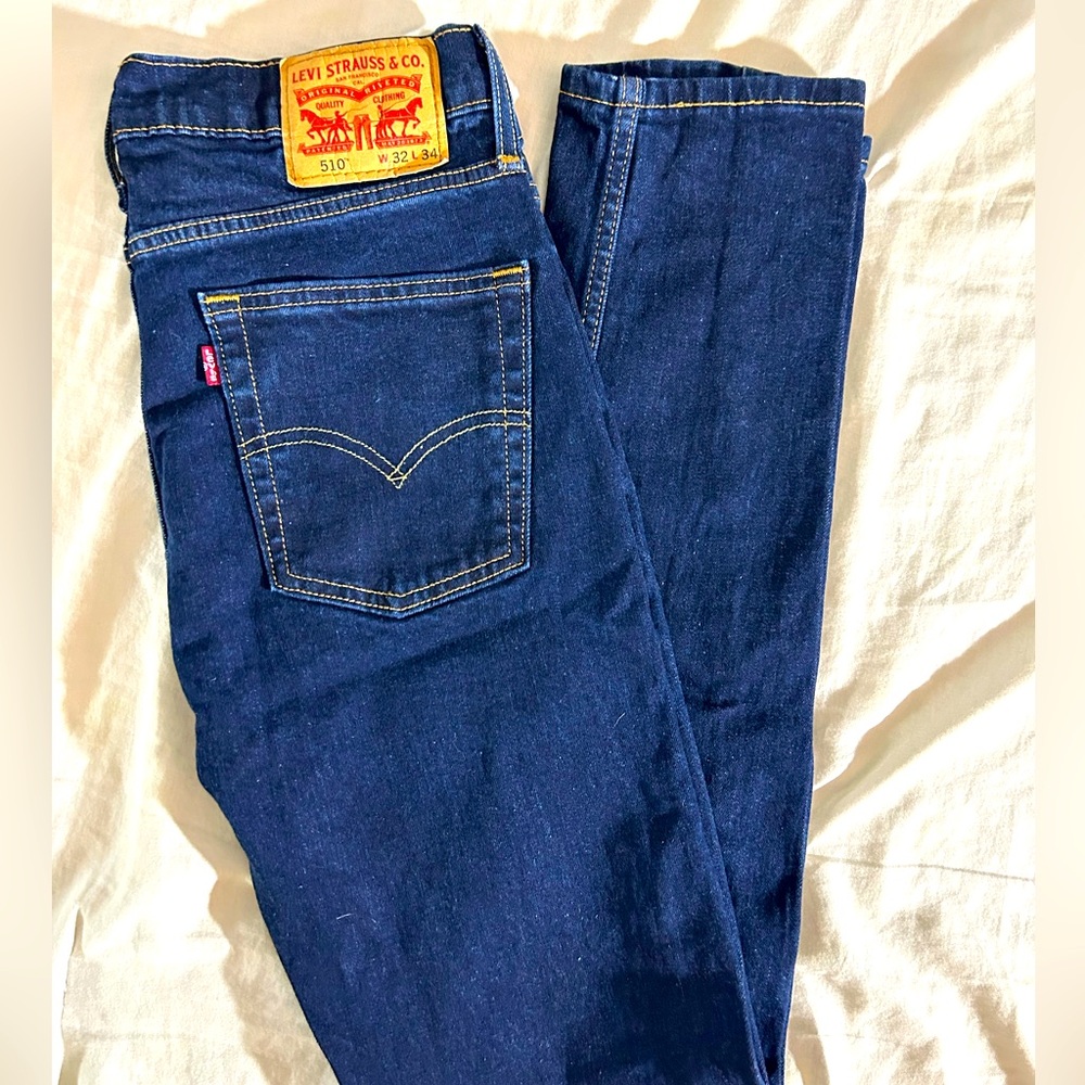 Men’s/Women’s Levi’s 510 32x34. Dark Blue Straight Jeans. Like New
